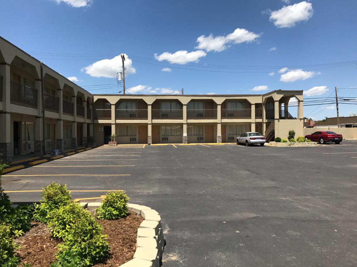 Hutchinson Vacations - Hutchinson Inn - Property Image 5
