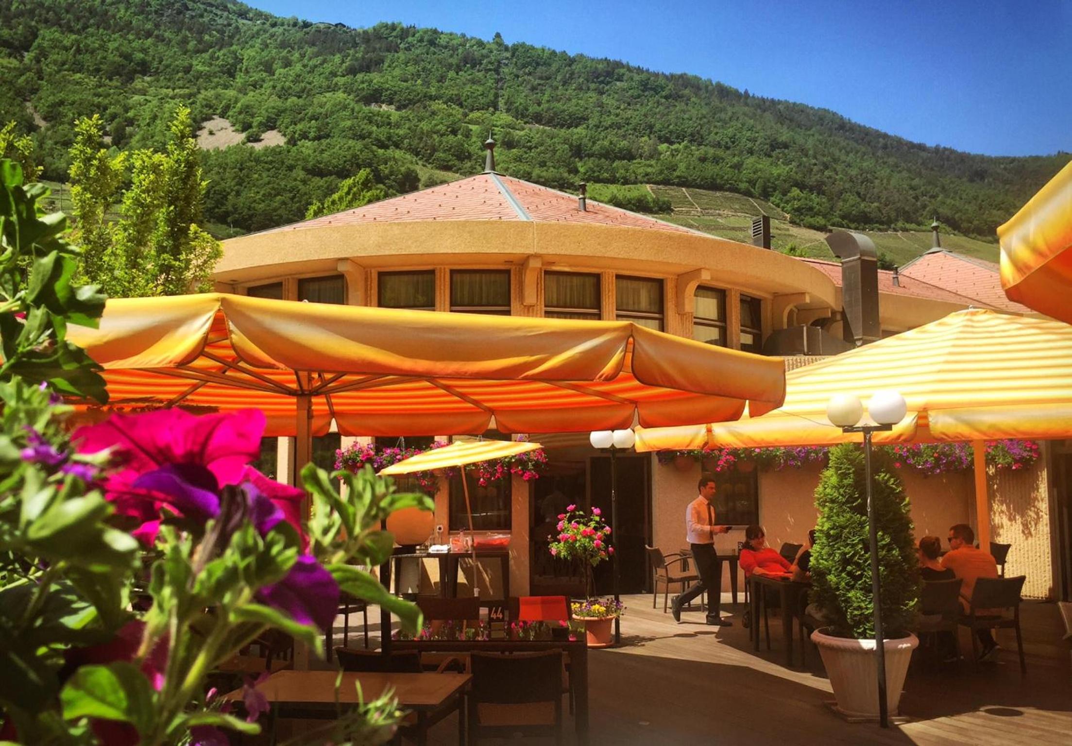 restaurant