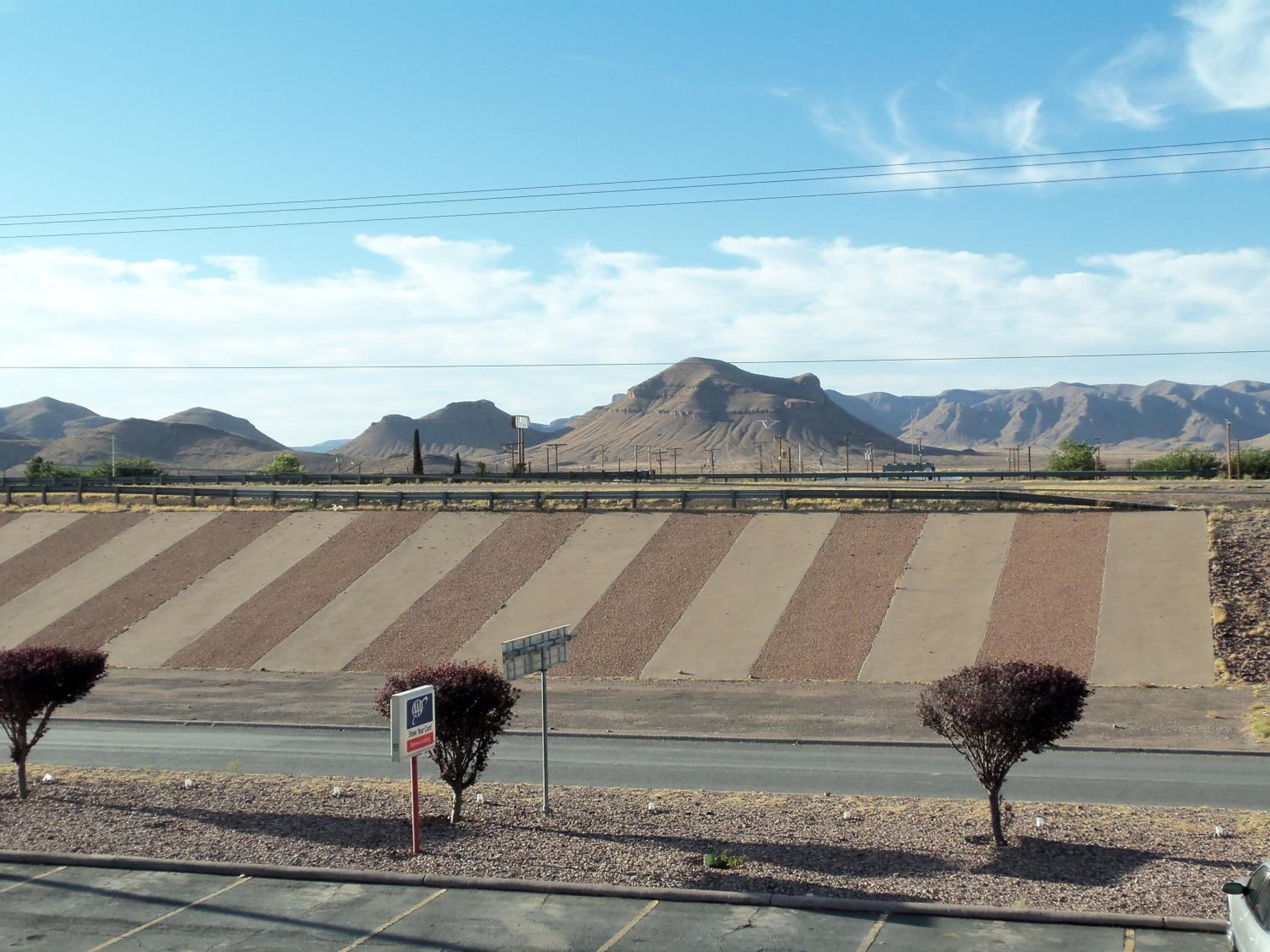 Van Horn Vacations - Super 8 by Wyndham Van Horn - Property Image 1