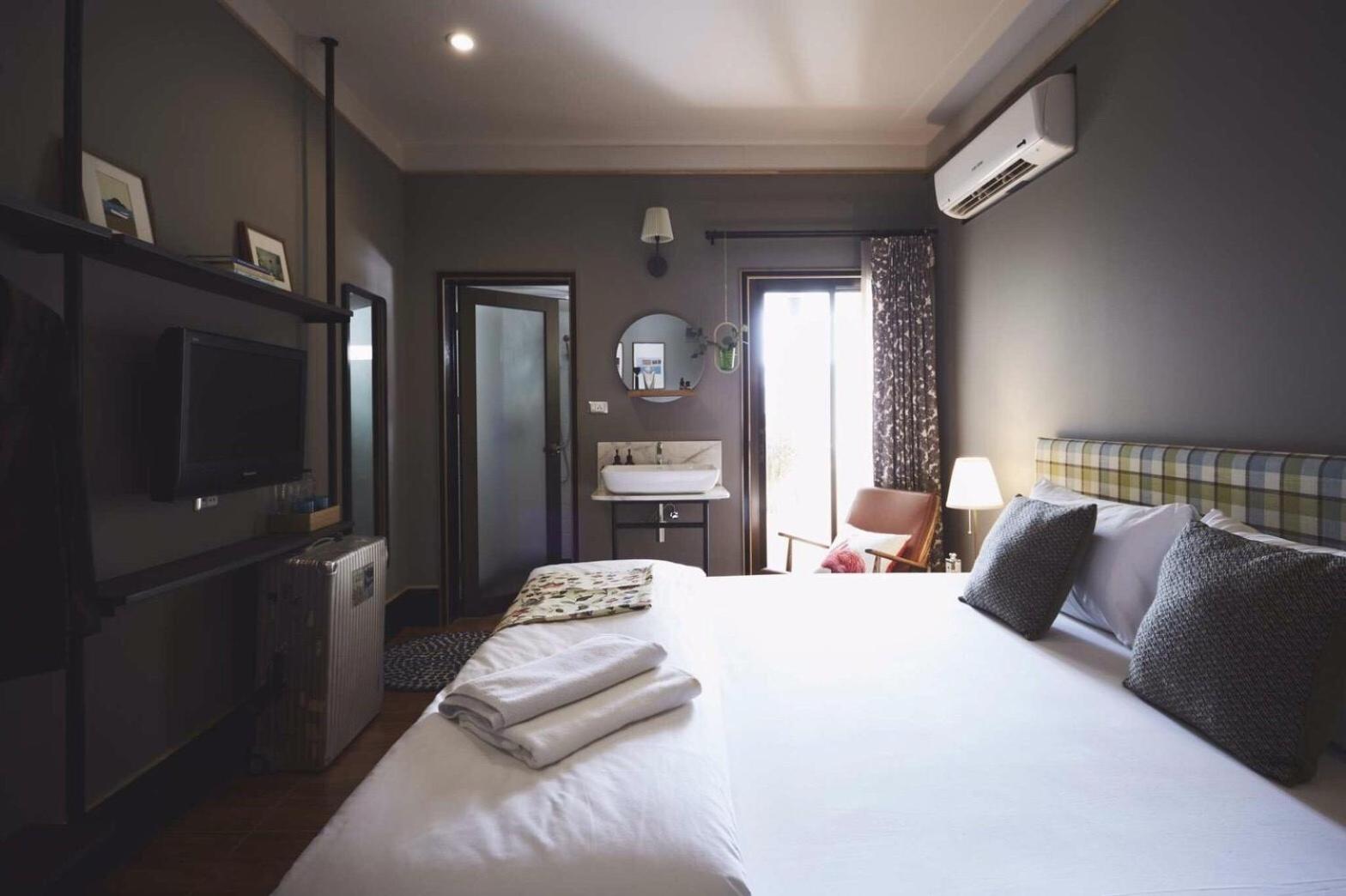 Josh Hotel 39