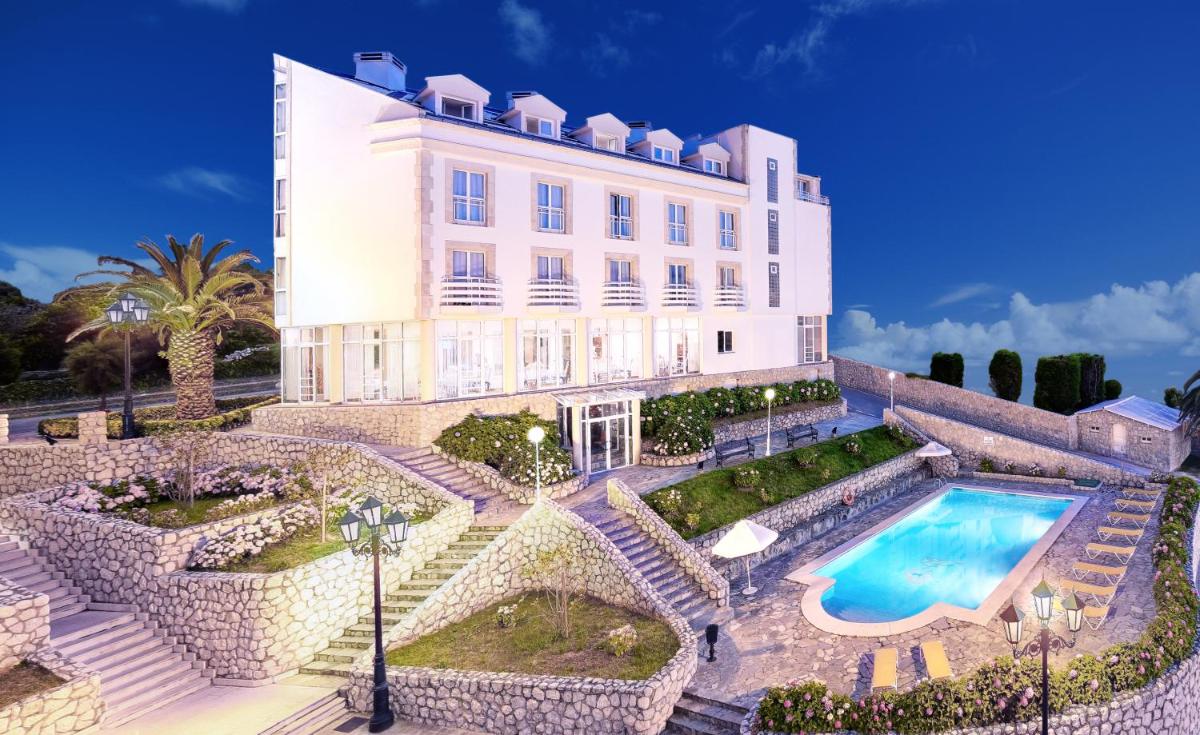 Hotel Suances photo 1