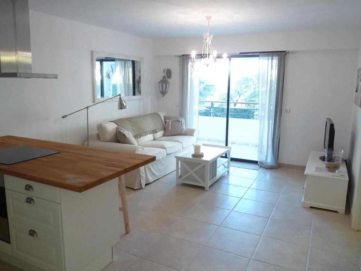 Elegant two bedroom apartment with modern design and terrace close to beaches and Cannes center 546 photo 1