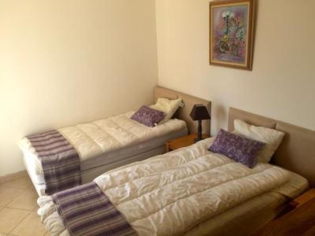 Pleasant 2 Bed Apartment in the calm Palm Beach area of Cannes with beaches nearby on all sides 1525