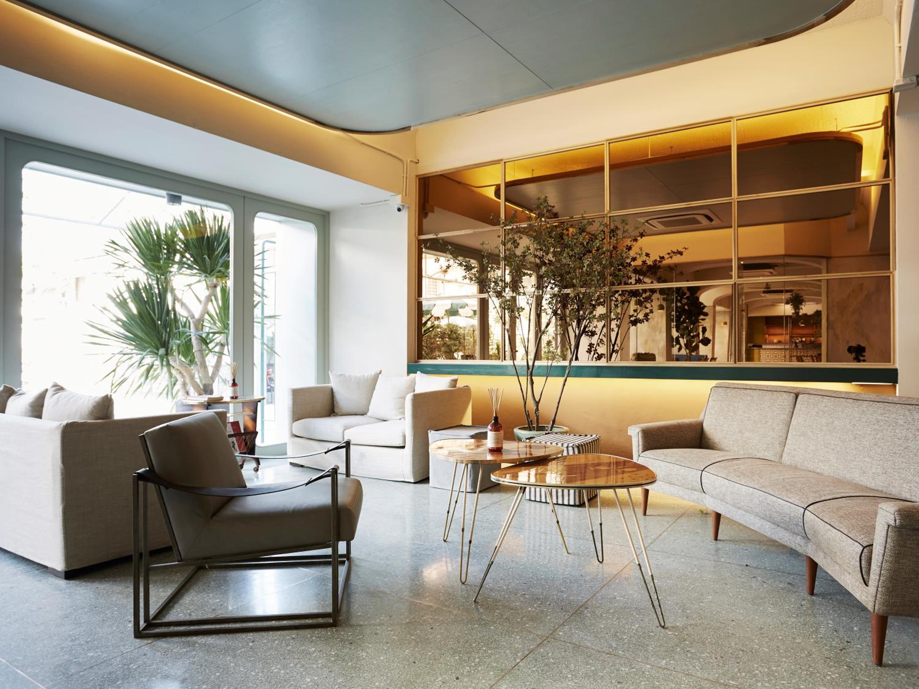 Josh Hotel 10