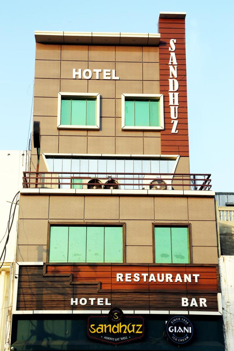 Hotel Sandhuz