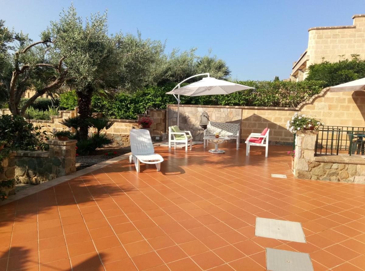 Seaside villa in residence with pool beaches and large terrace photo 1
