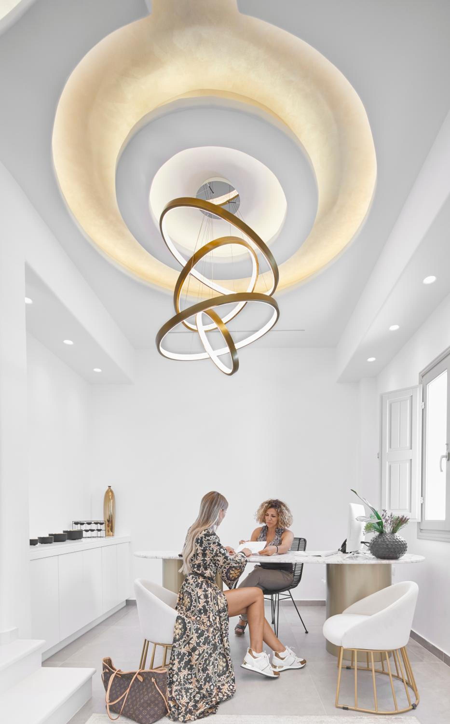 Hotel Phos The Boutique - Image 1