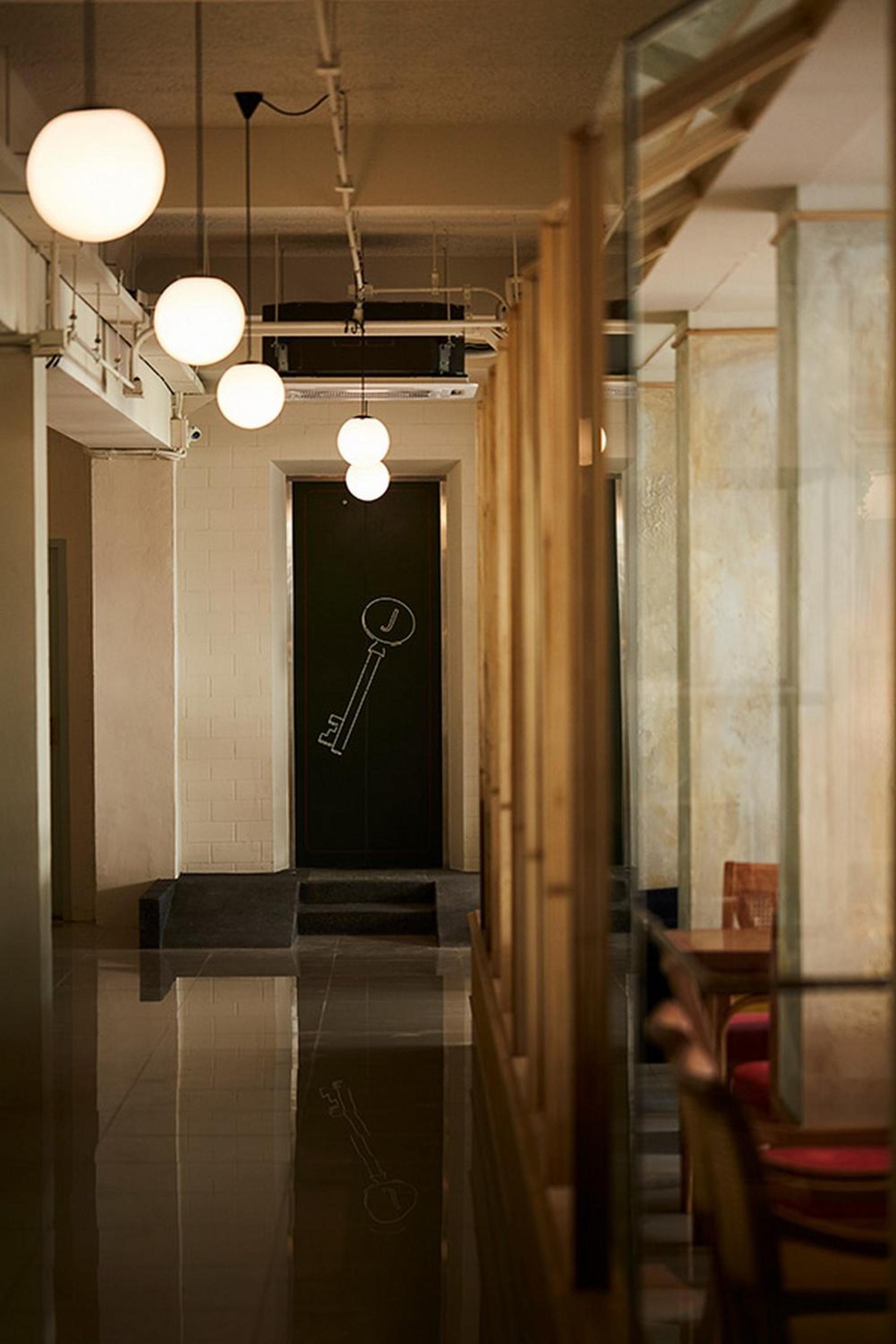 Josh Hotel 8