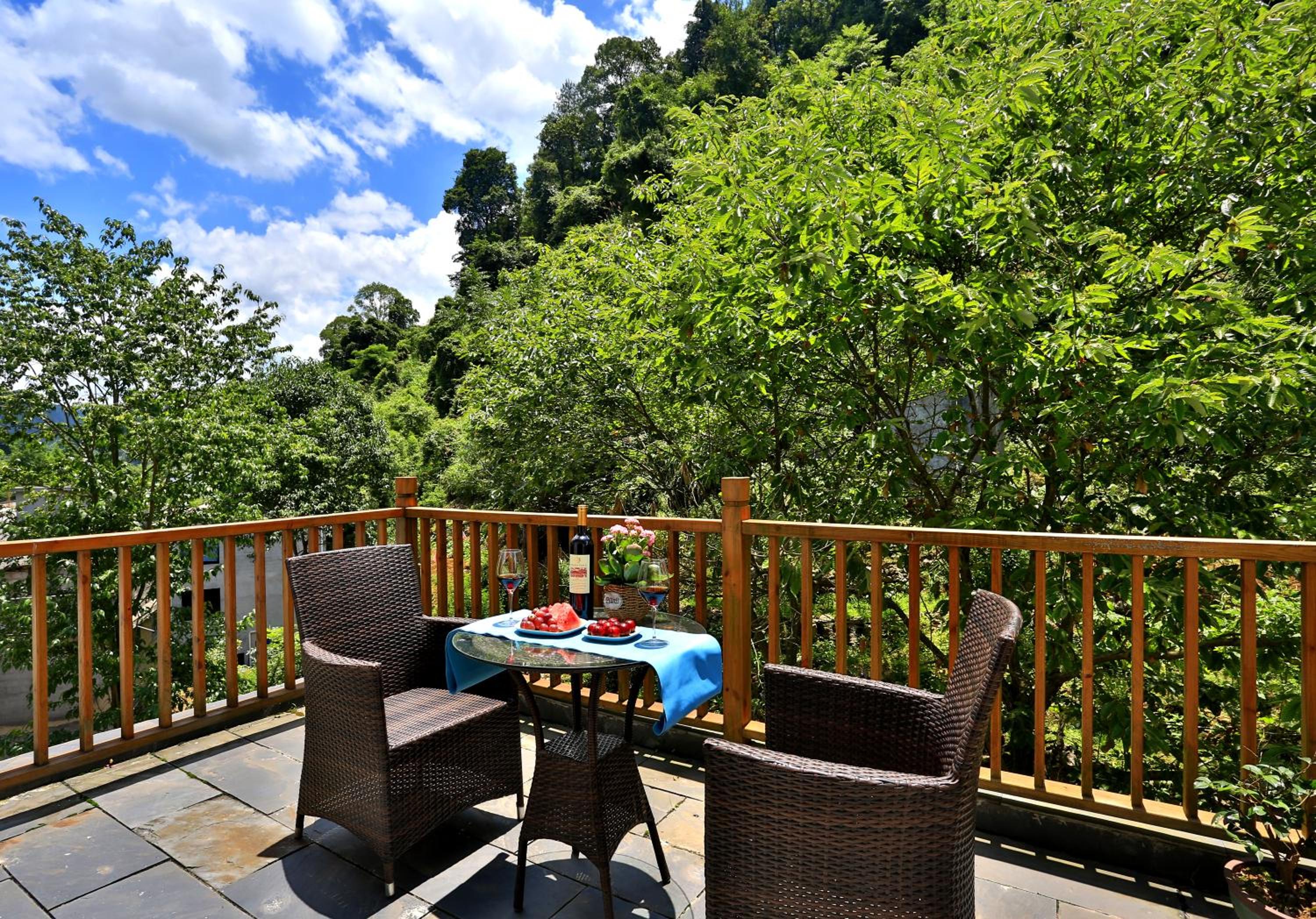 Zhangjiajie One city one inn