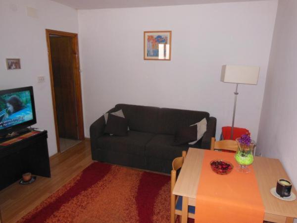 Apartments Cherry