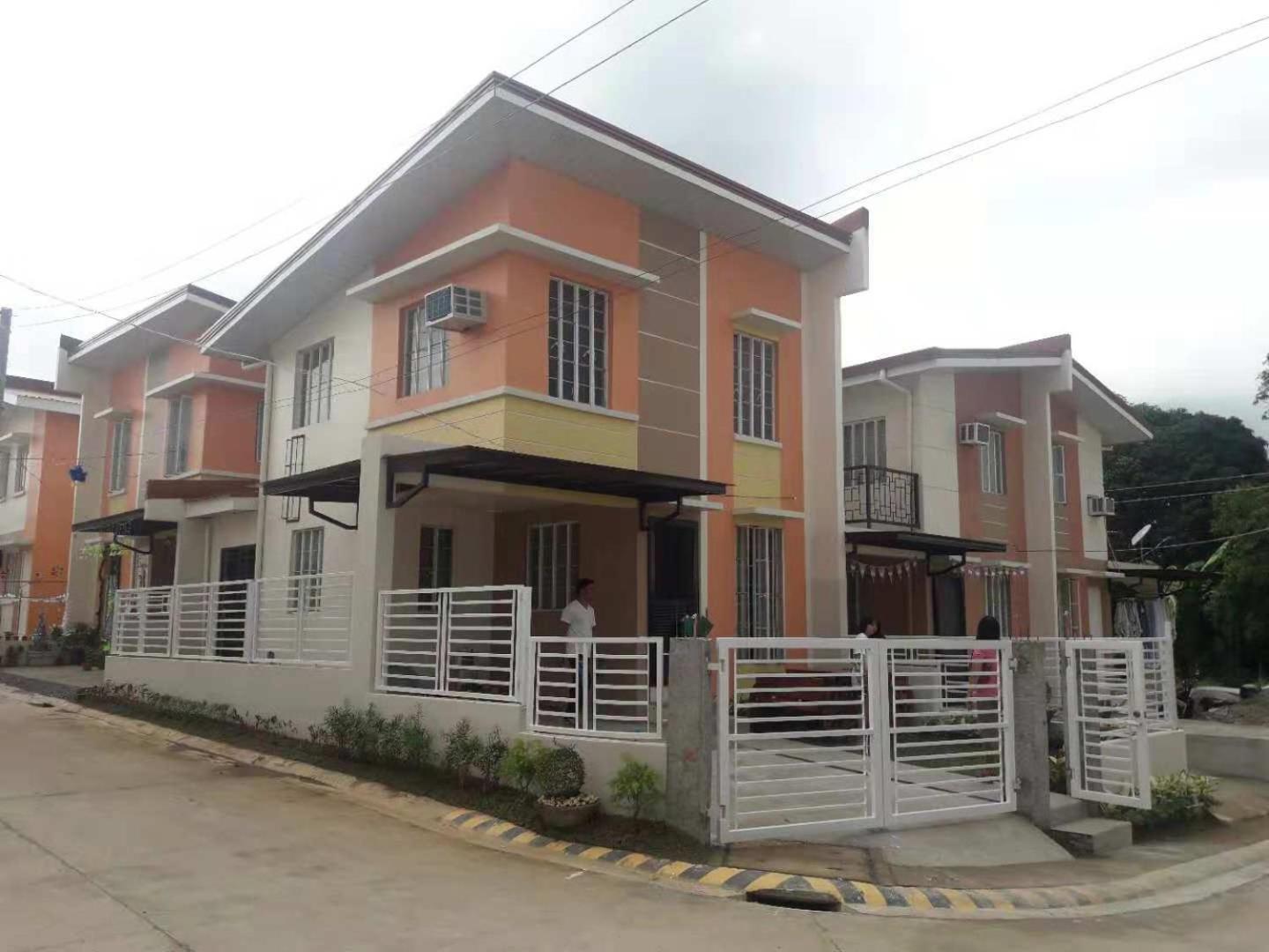3BR house @ Fiesta Village