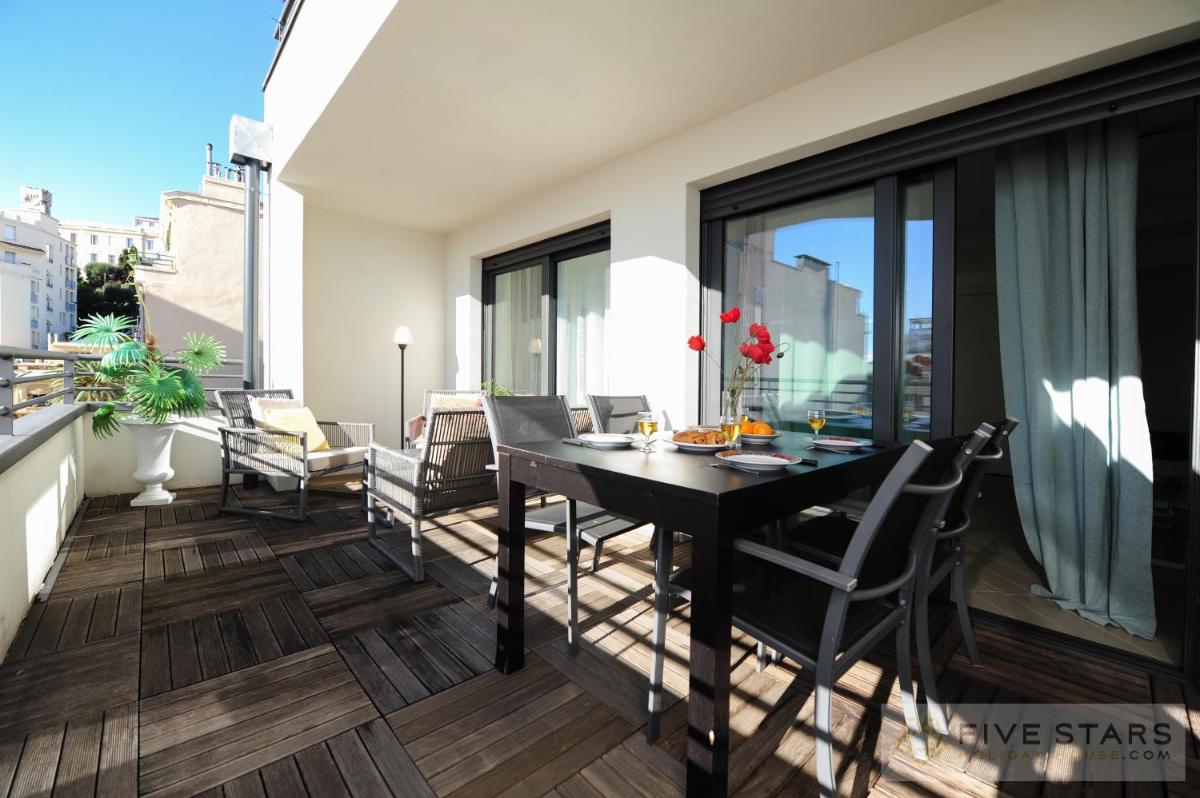 Suite Relax Five Stars Holiday House photo 1