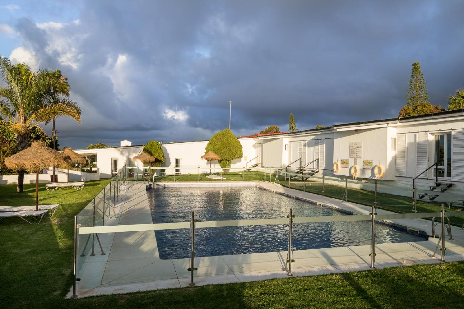 swimming pool