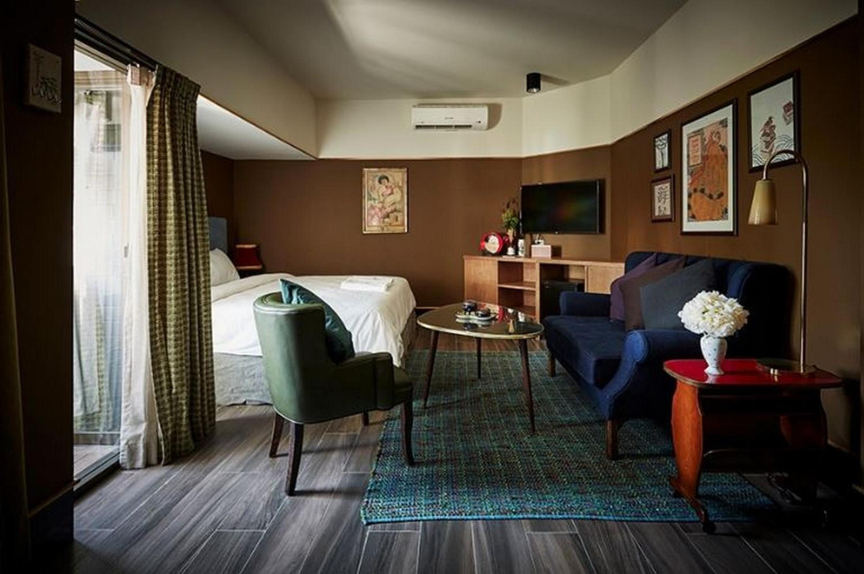 Josh Hotel 32