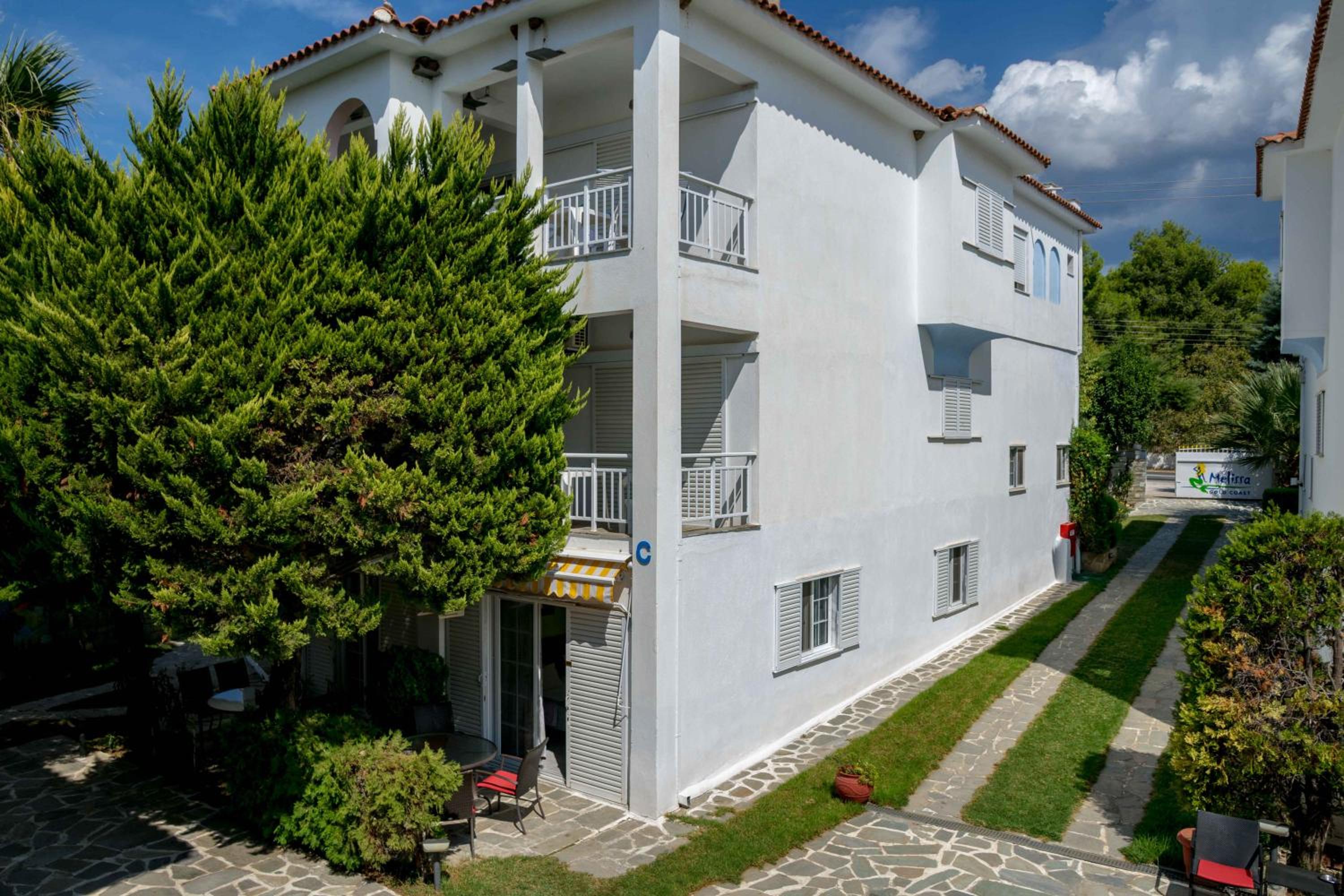 Hotel Melissa Gold Coast - Image 1