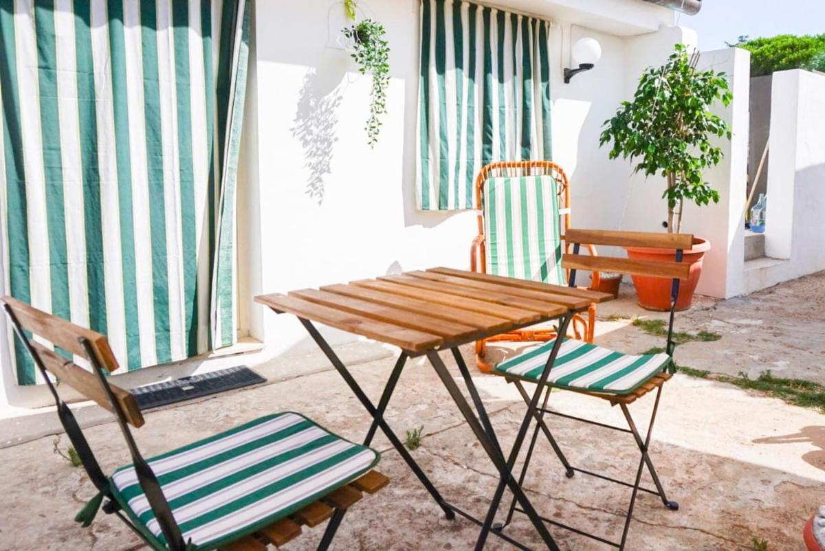 Villa Aurelia - Modern Seafront Studio Apartment