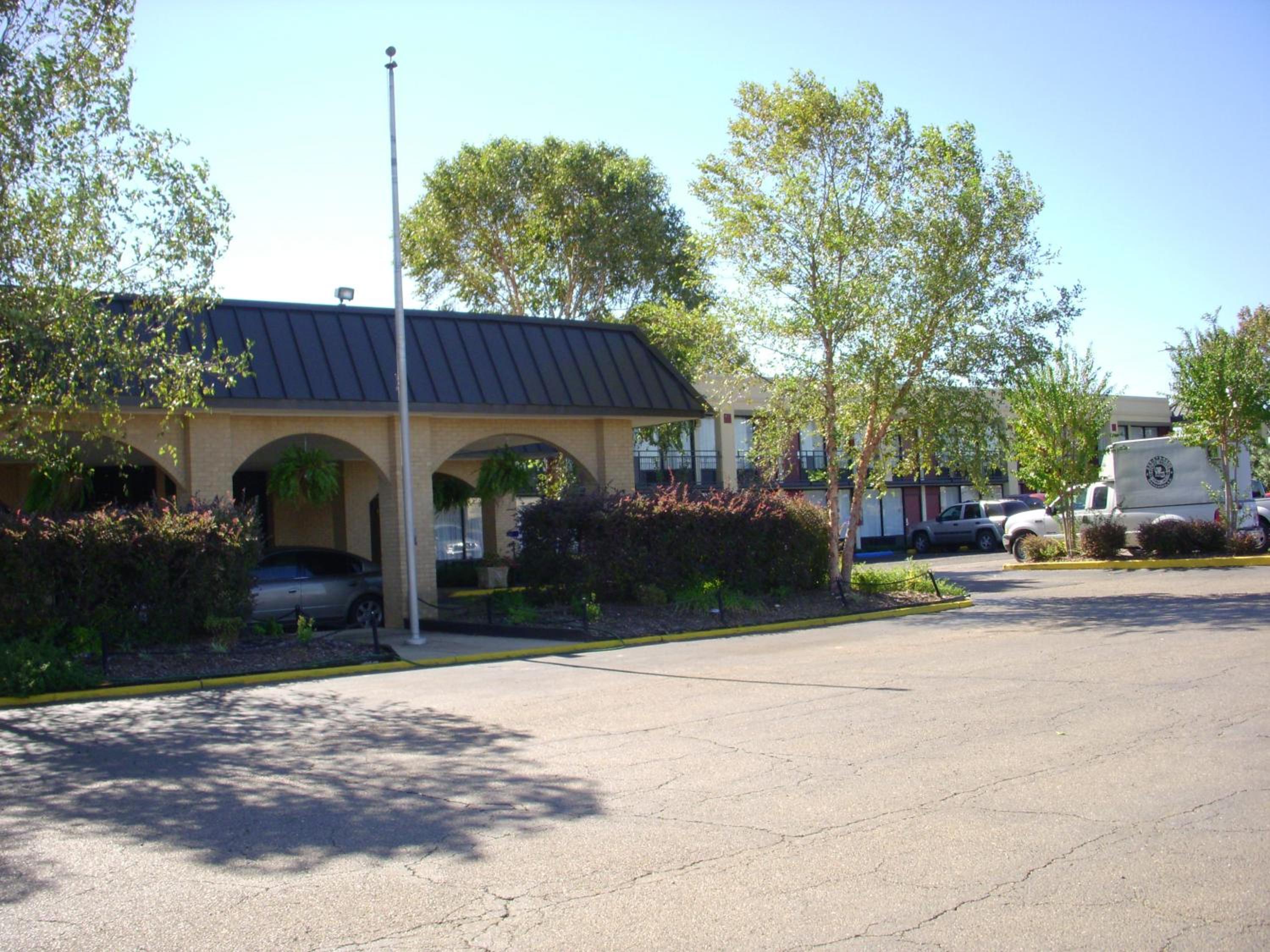 Natchitoches Vacations - Motel 6-Natchitoches, LA - Property Image 2