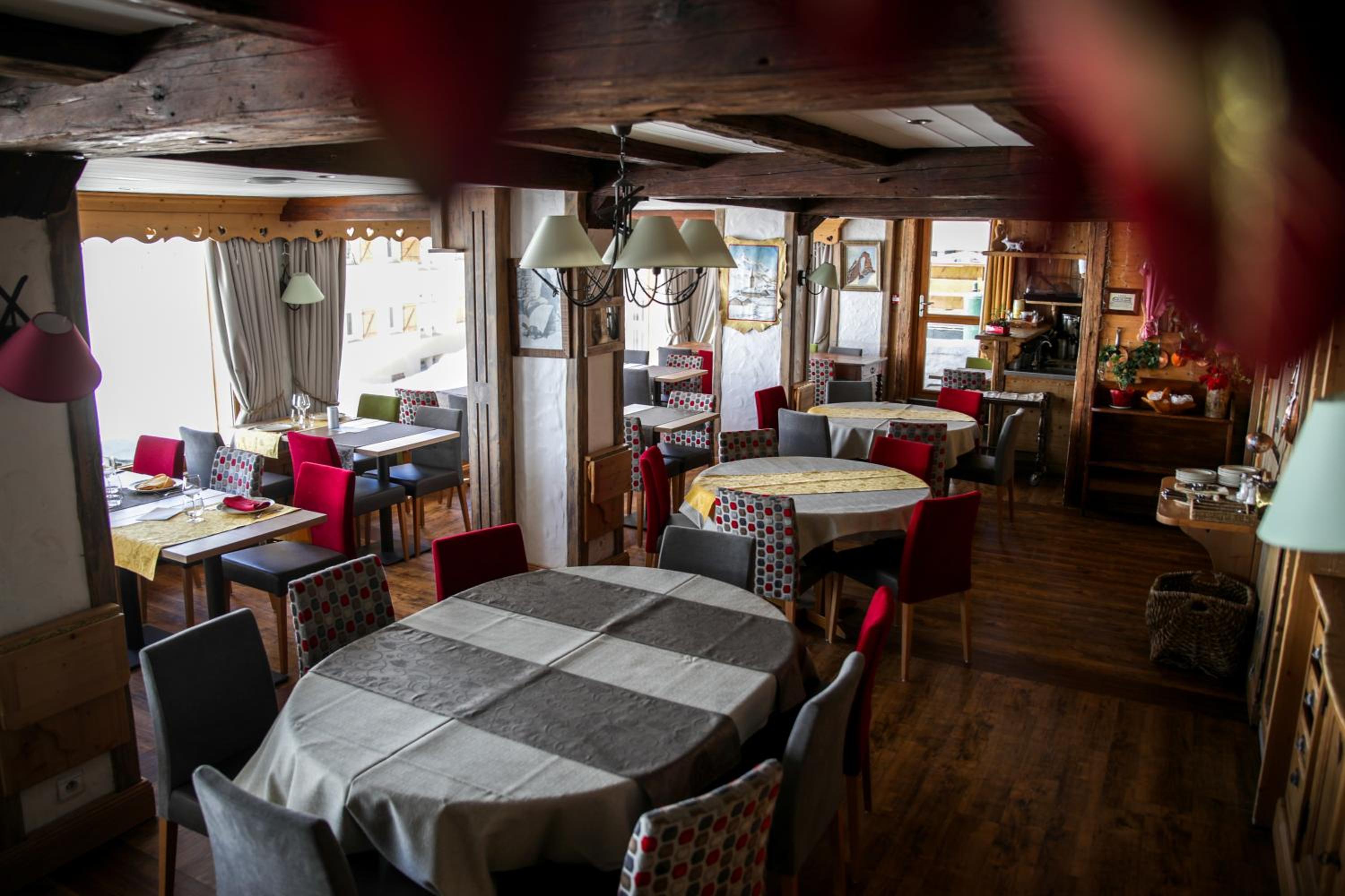 restaurant