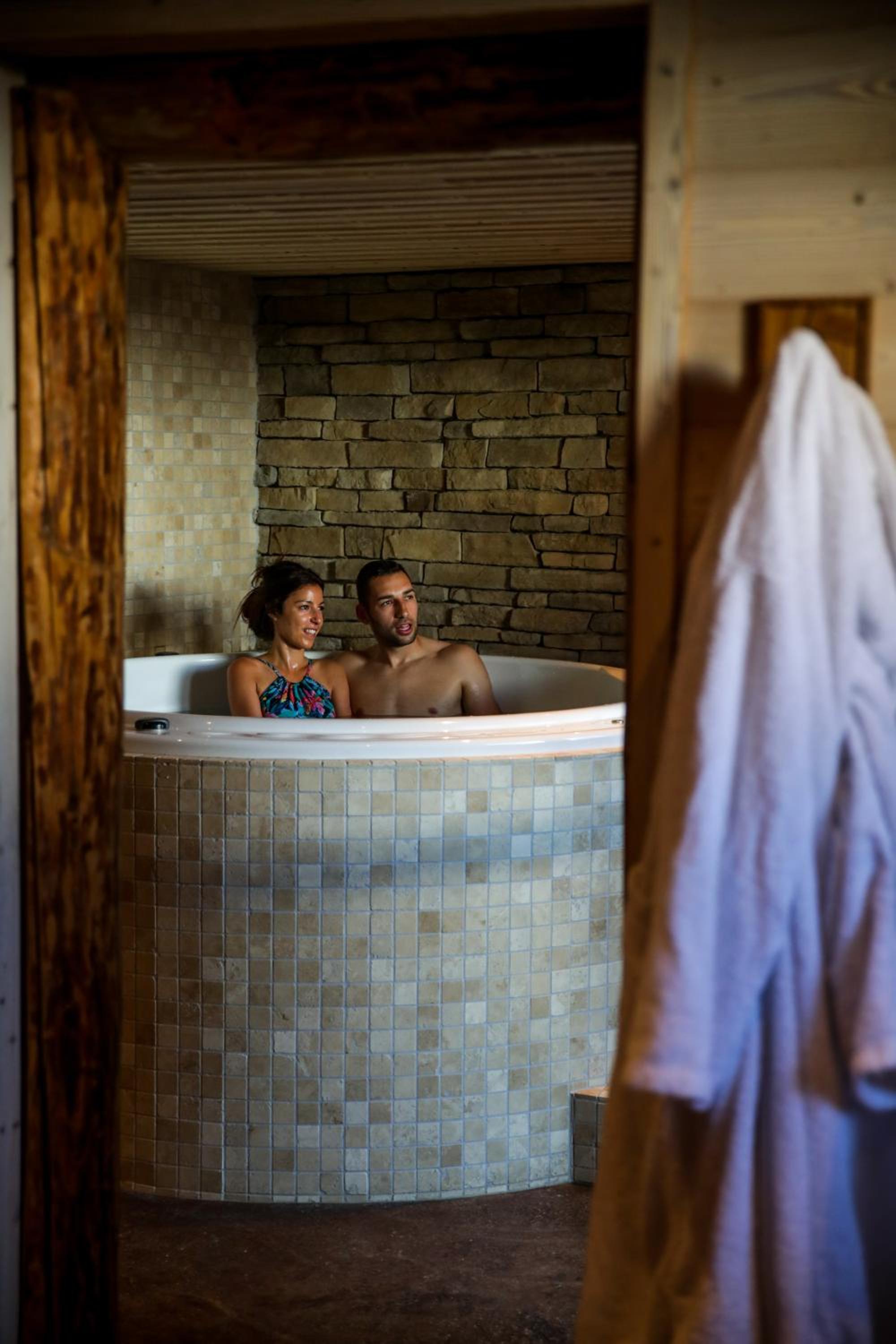 Jacuzzi