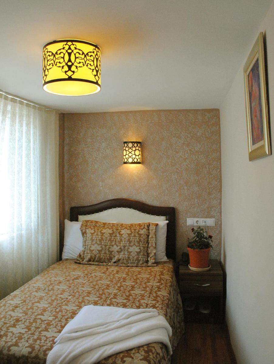 Hotel Buhara Family Inn