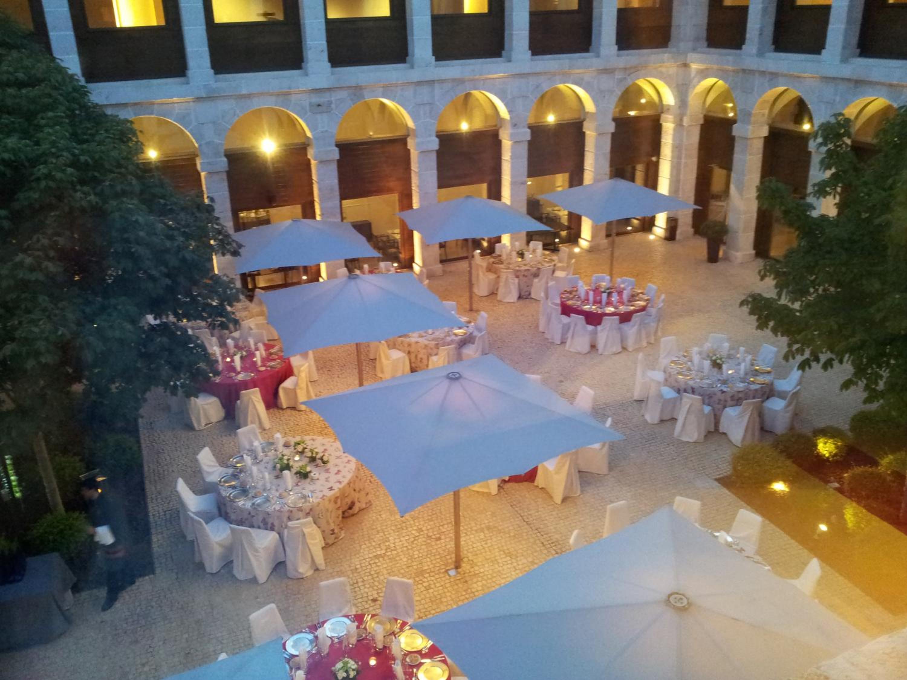 banquet hall