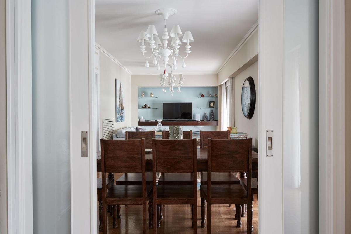 Fabulous 3BD Apt close to Kalimarmaro