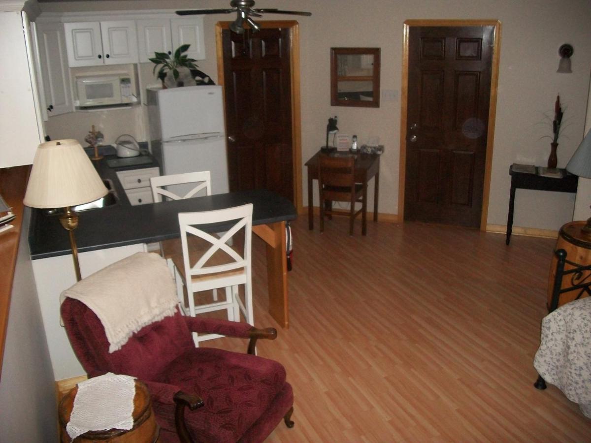 Sal's Bed and Breakfast by the Sea