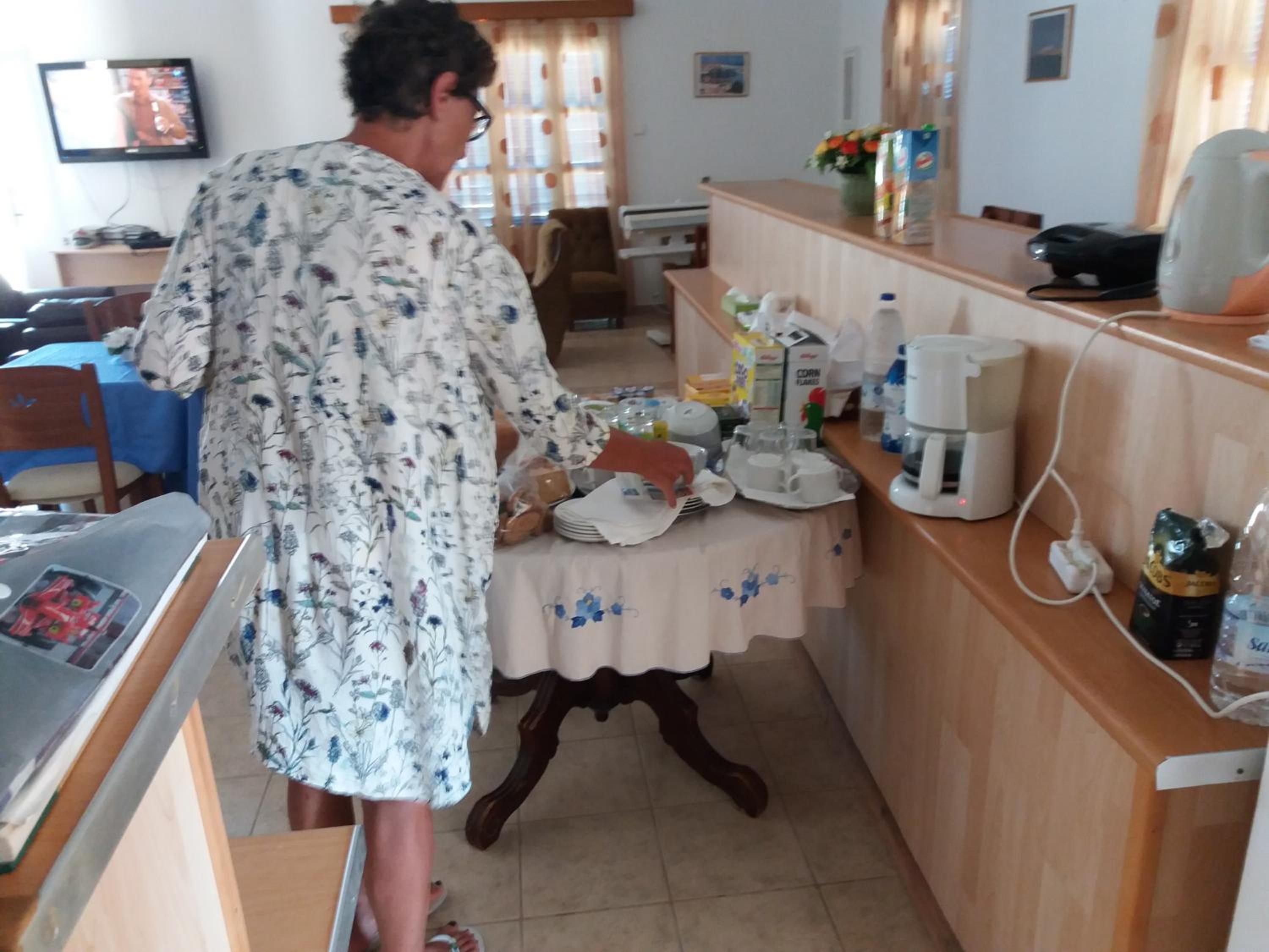 breakfast buffet