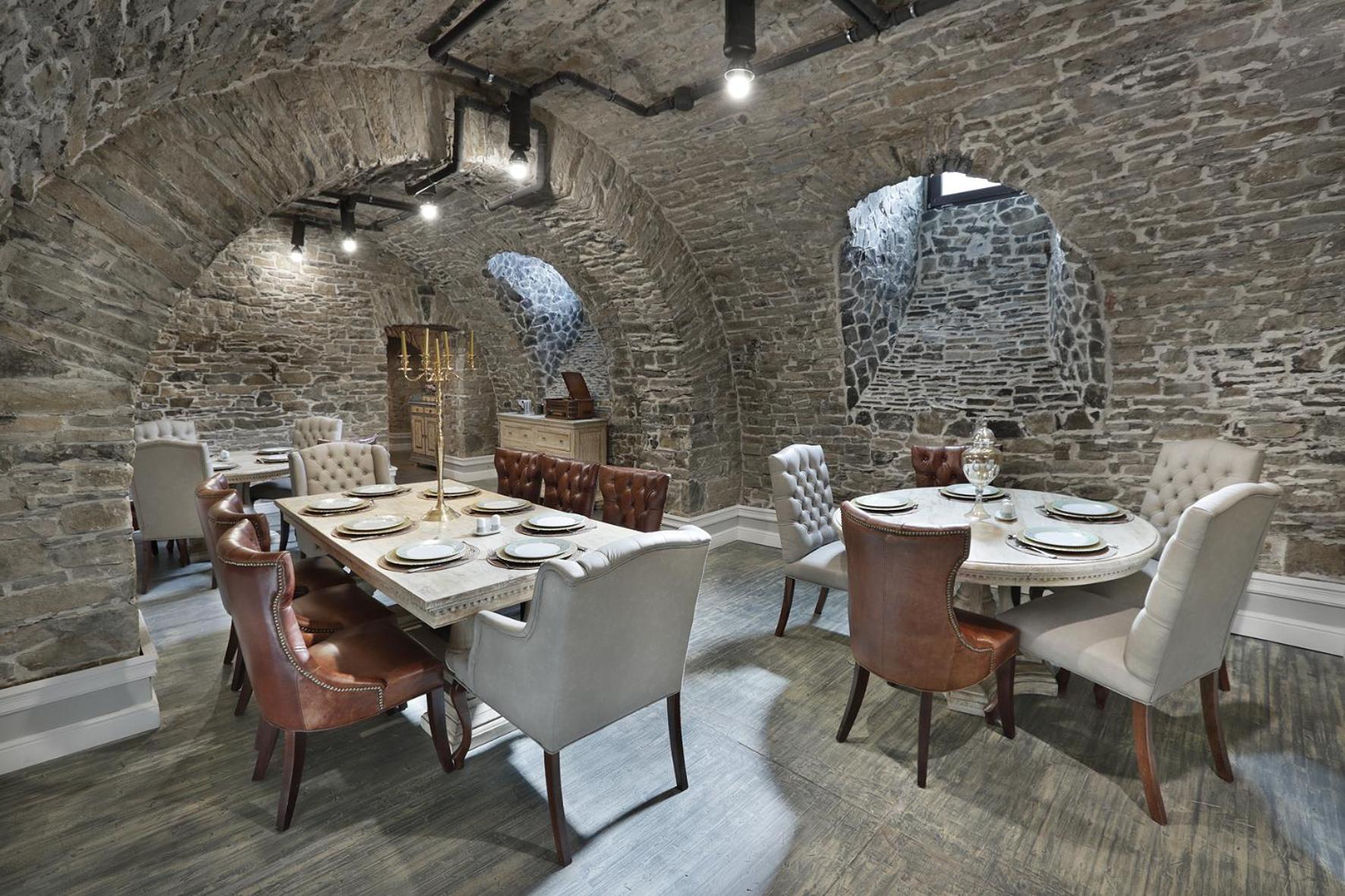 restaurant