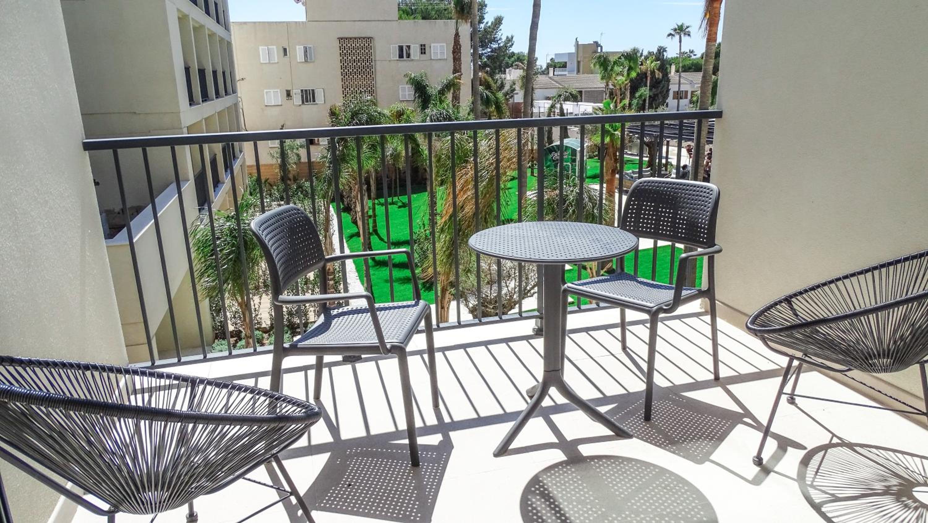 balcony
