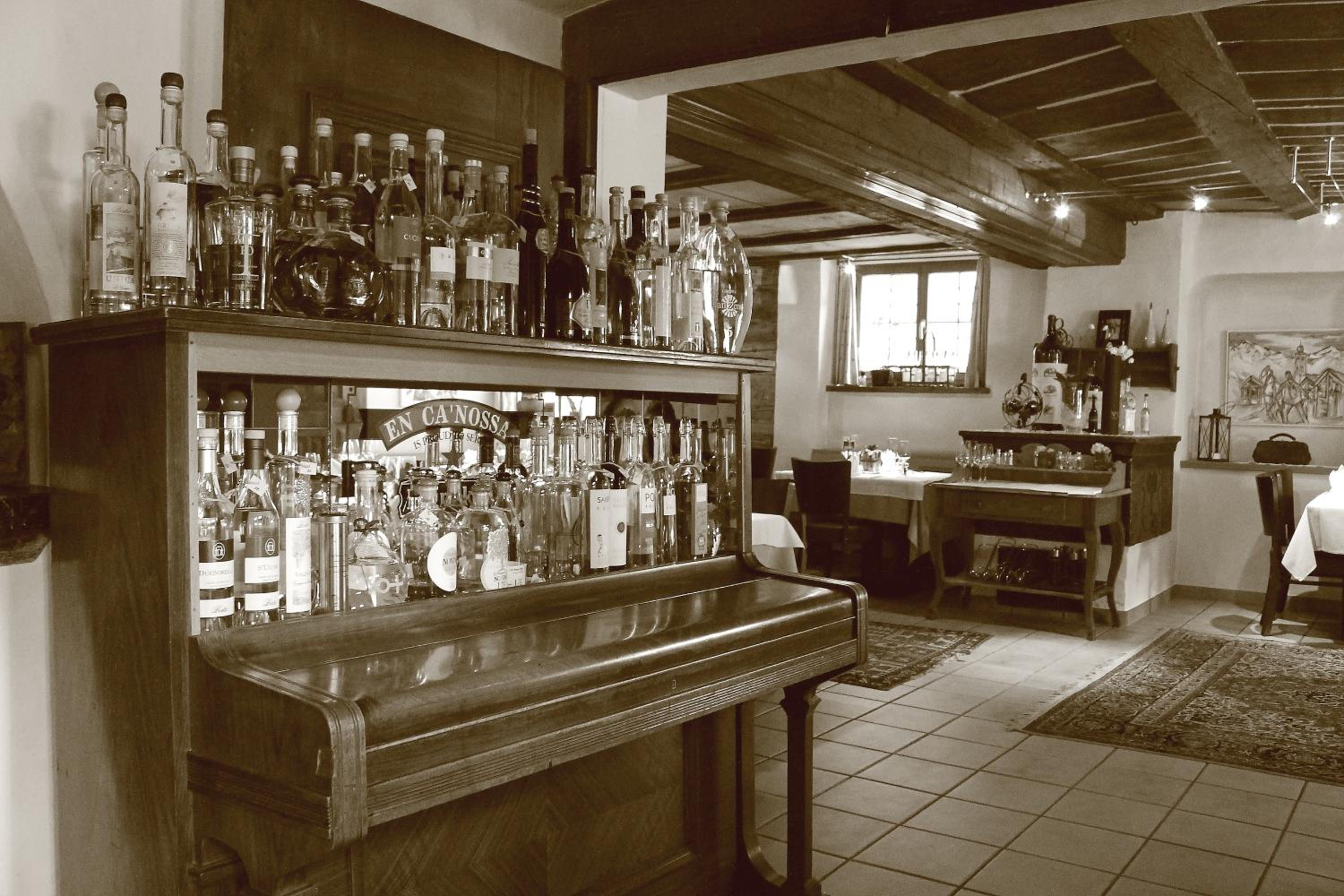 bar