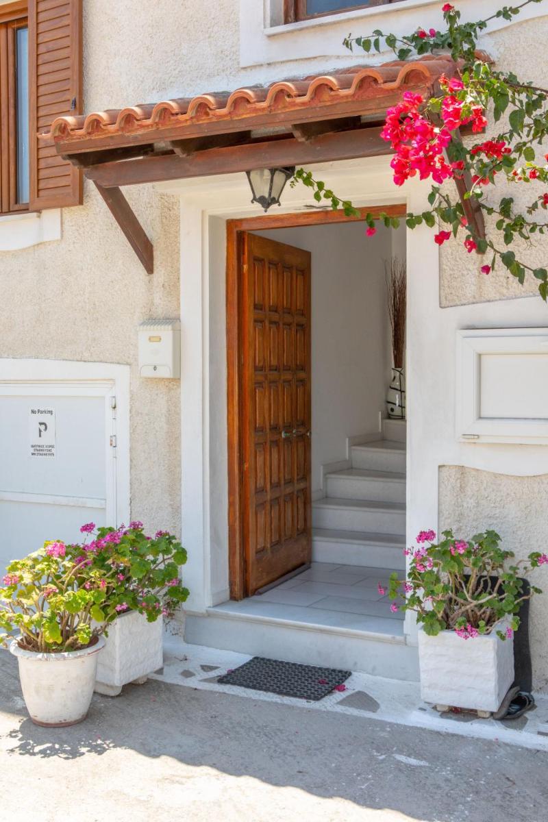 Drosia Residence 150m from Saint George Beach photo 1