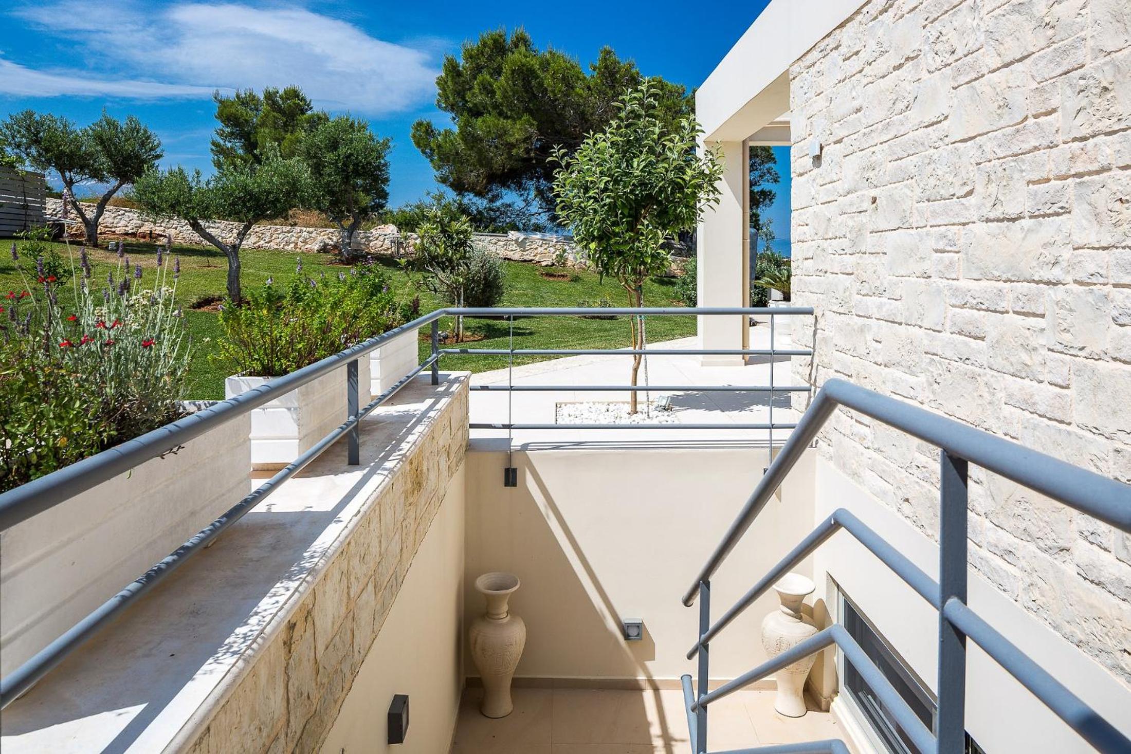 Elias Luxury Villa