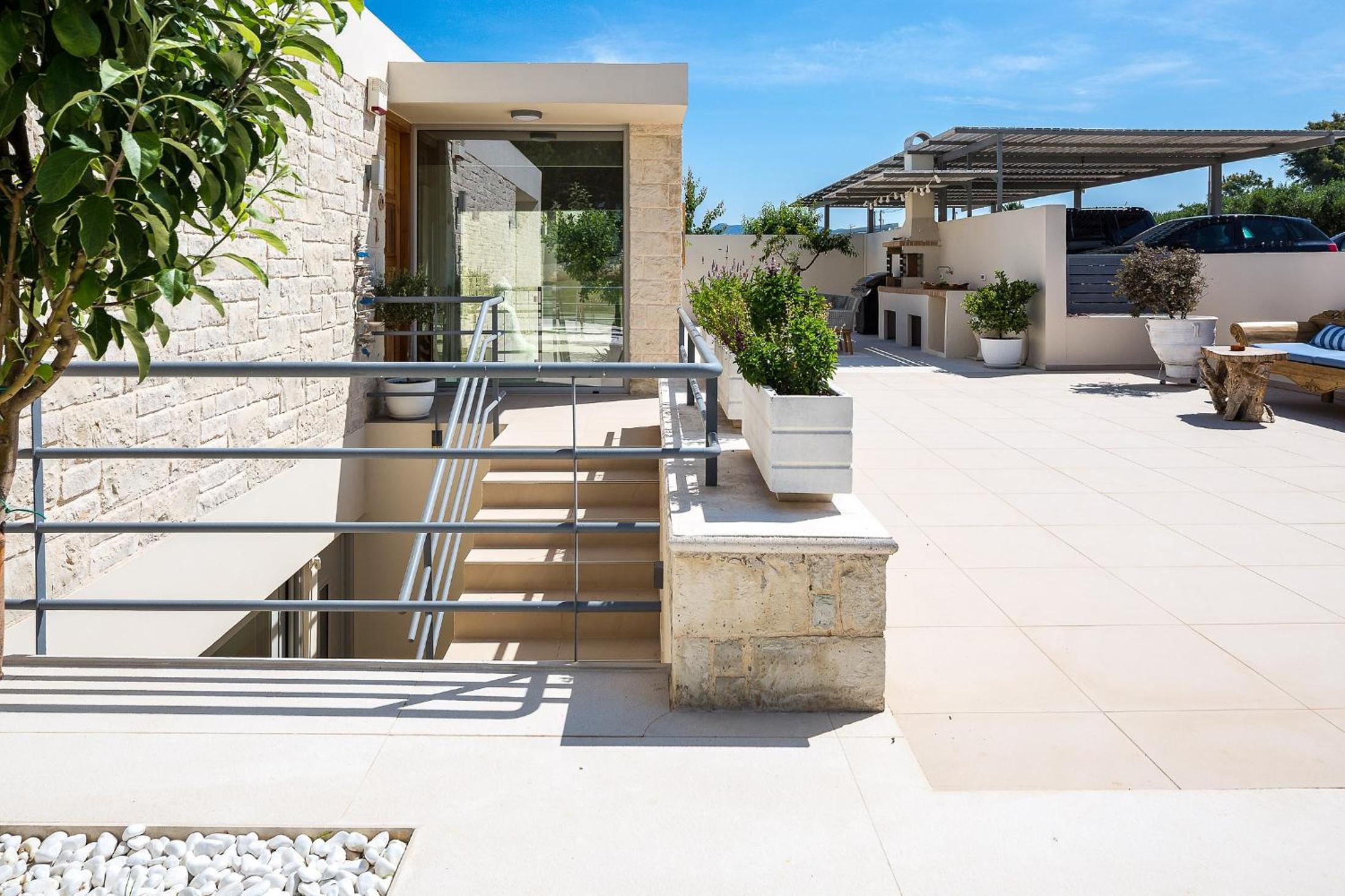 Elias Luxury Villa