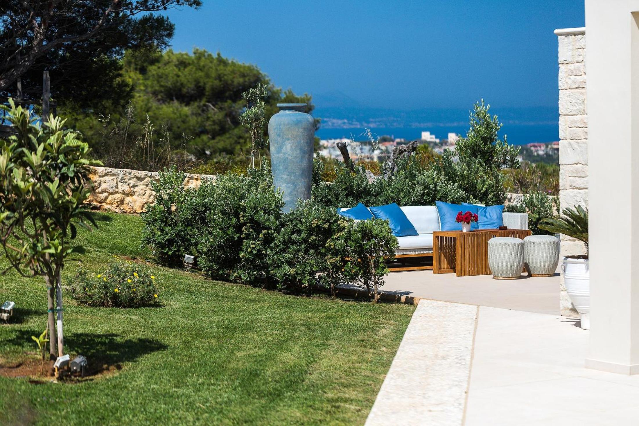 Elias Luxury Villa