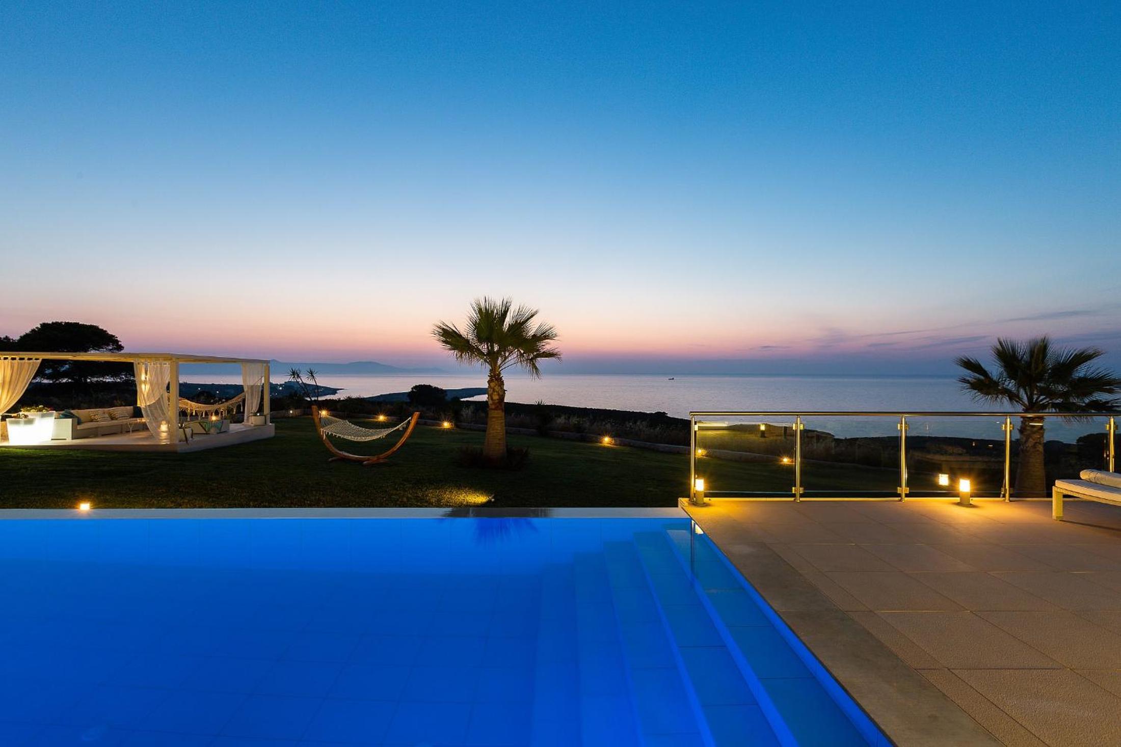 Elias Luxury Villa