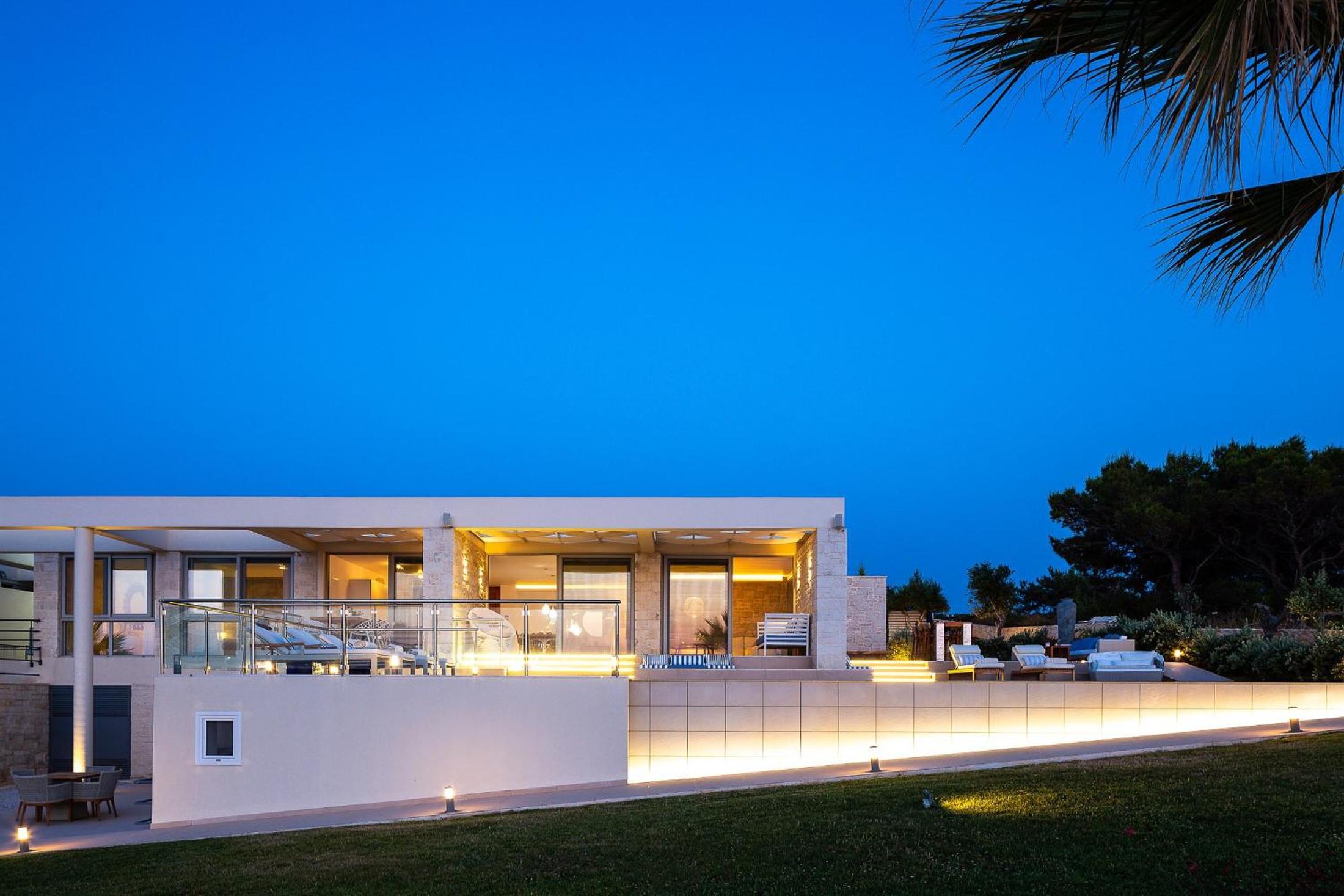 Elias Luxury Villa