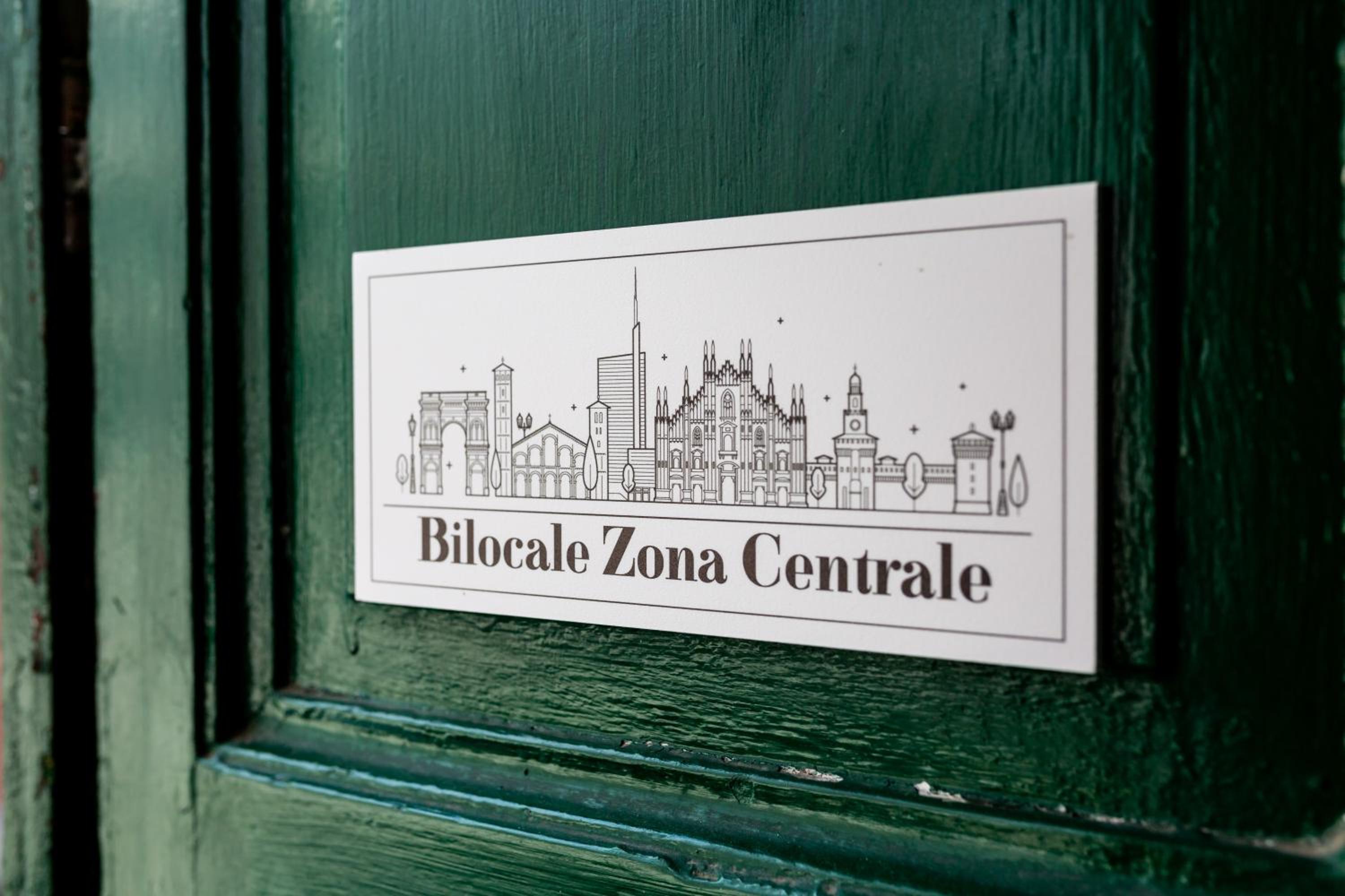 Bilocale Zona Centrale — Milan