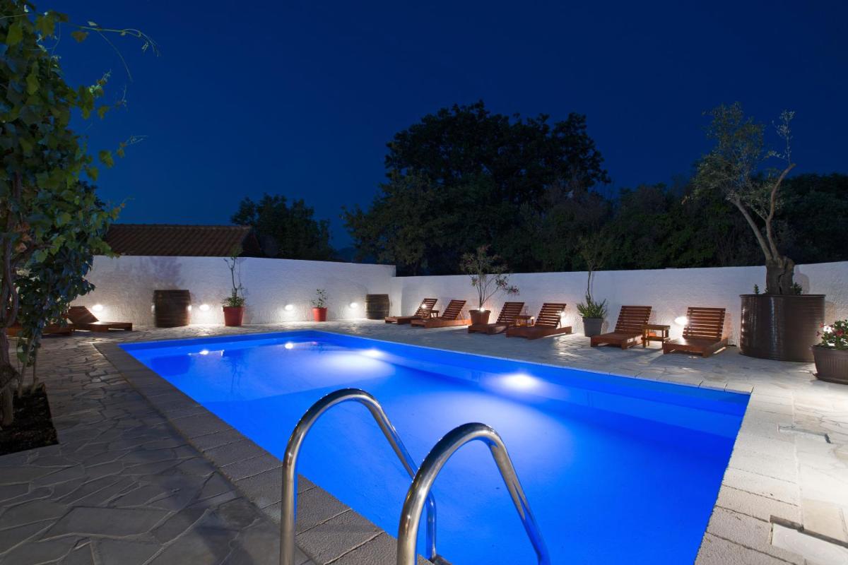 Villa Cesarica photo 1