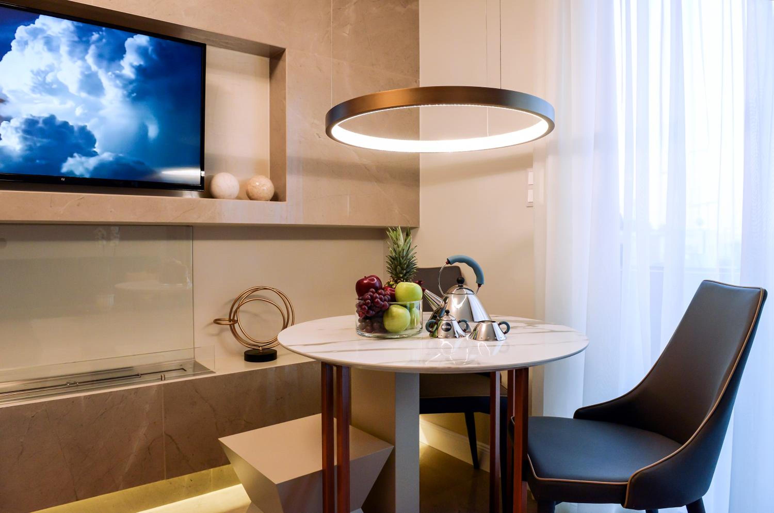 L - Suites photo 4
