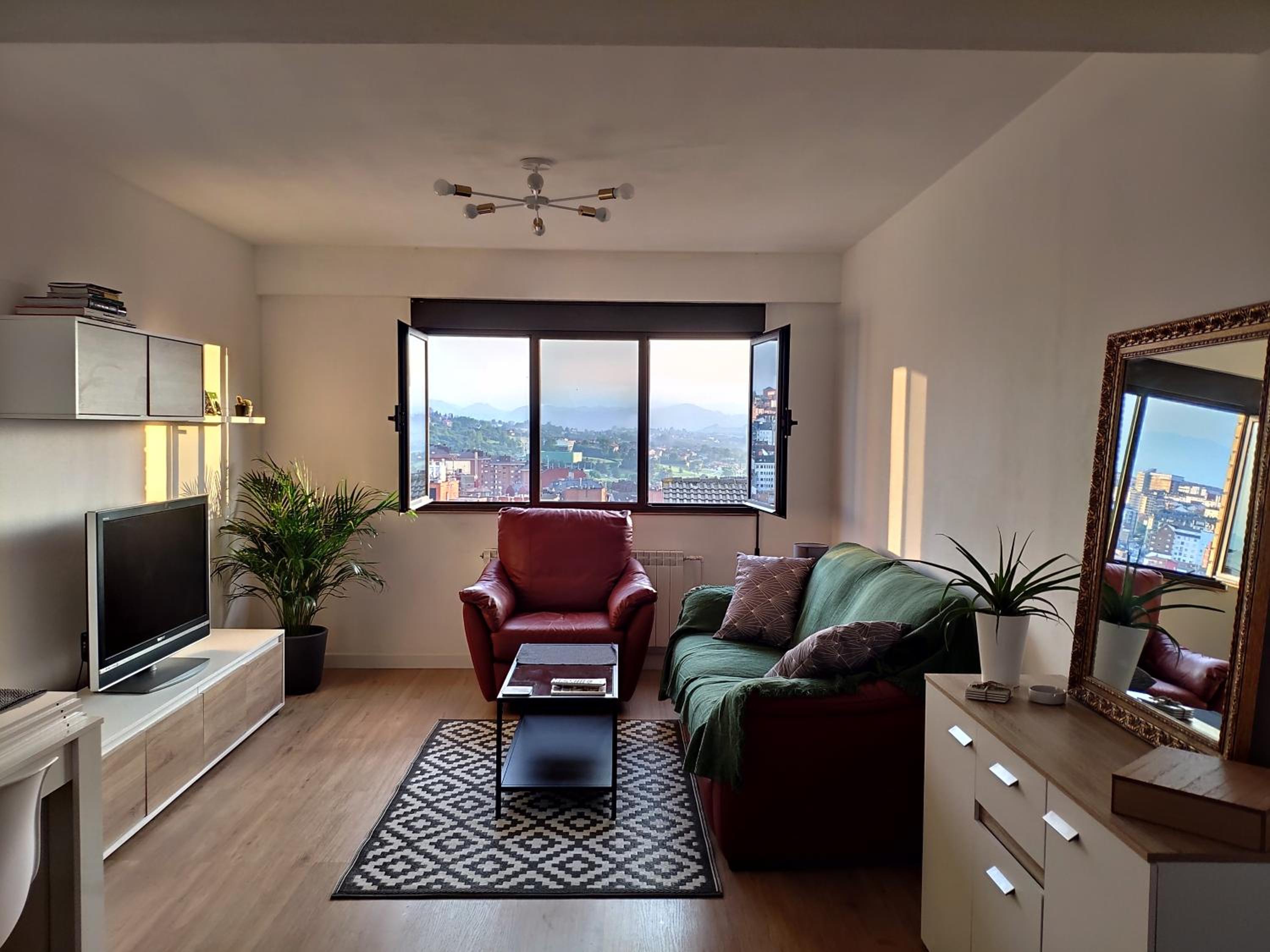 Apartamento LOS VEGA- parking privado photo 1