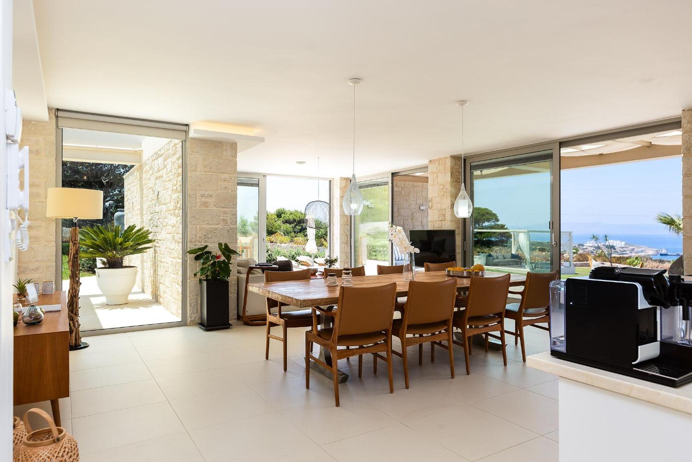 Elias Luxury Villa