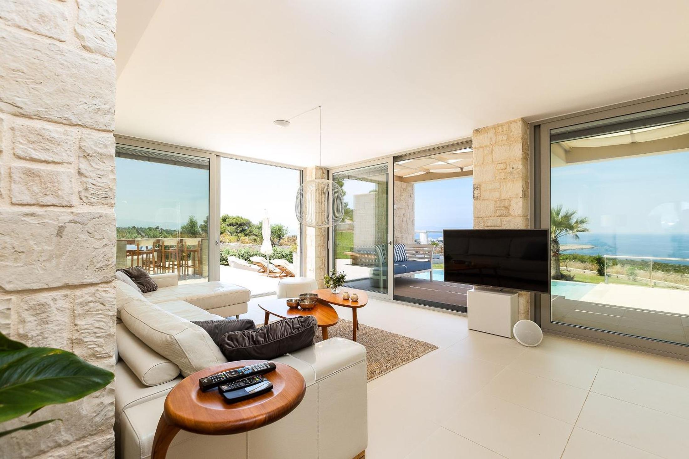 Elias Luxury Villa