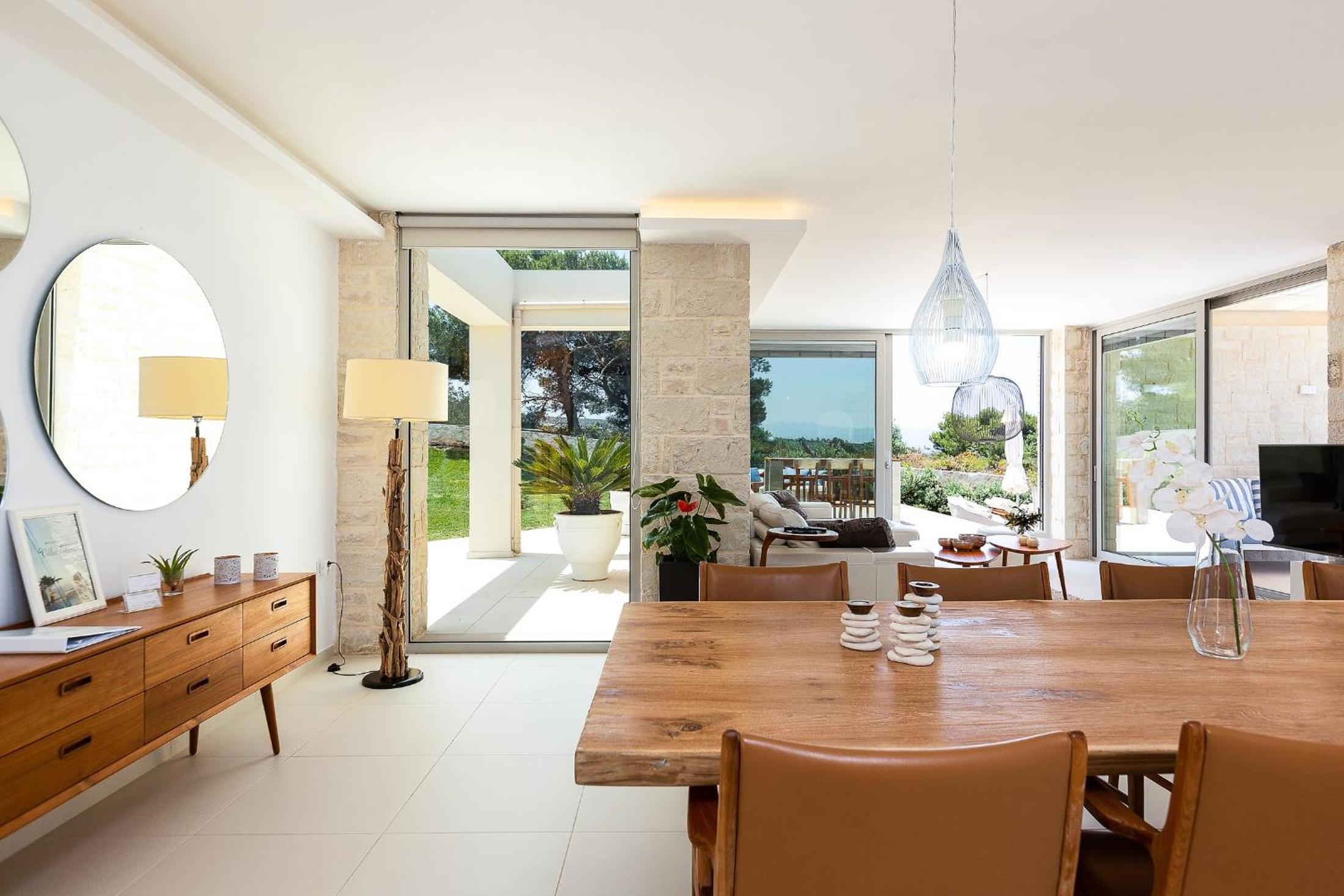 Elias Luxury Villa