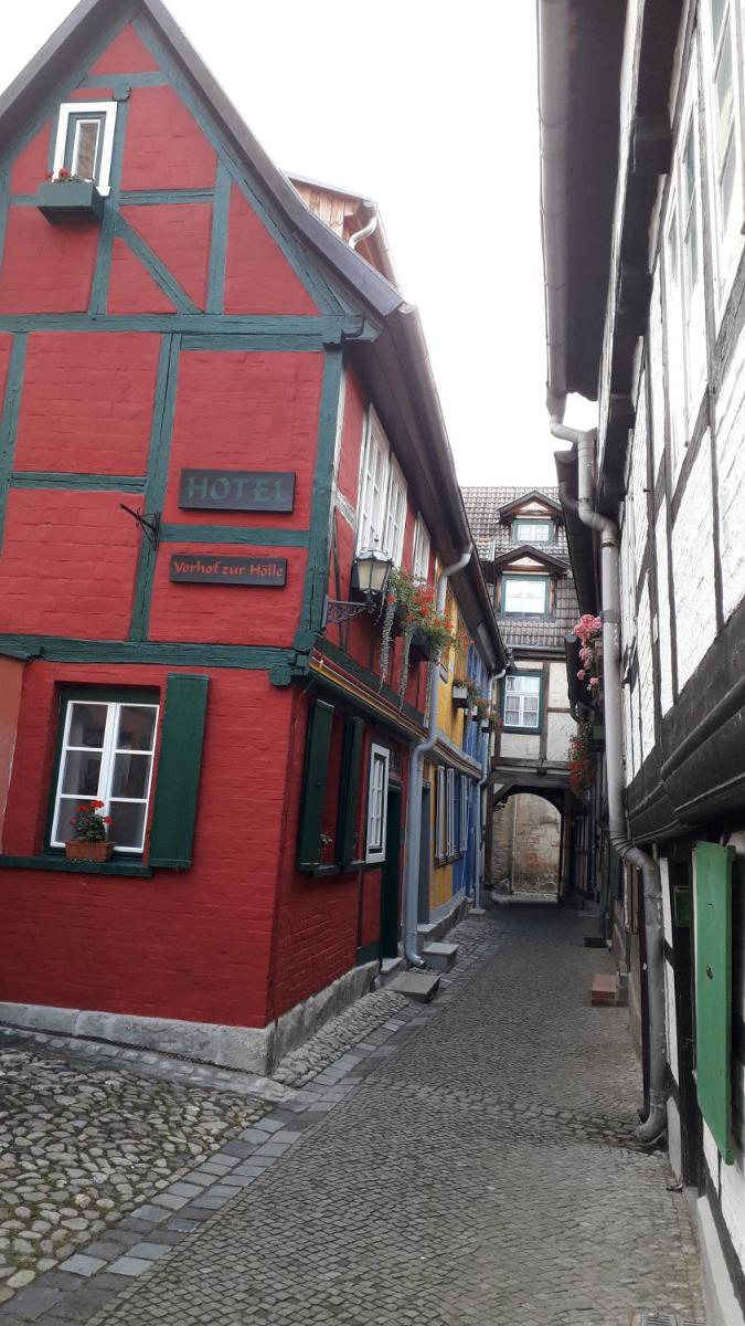 Fachwerkhotel - Ferienhäuser Vorhof zur Hölle