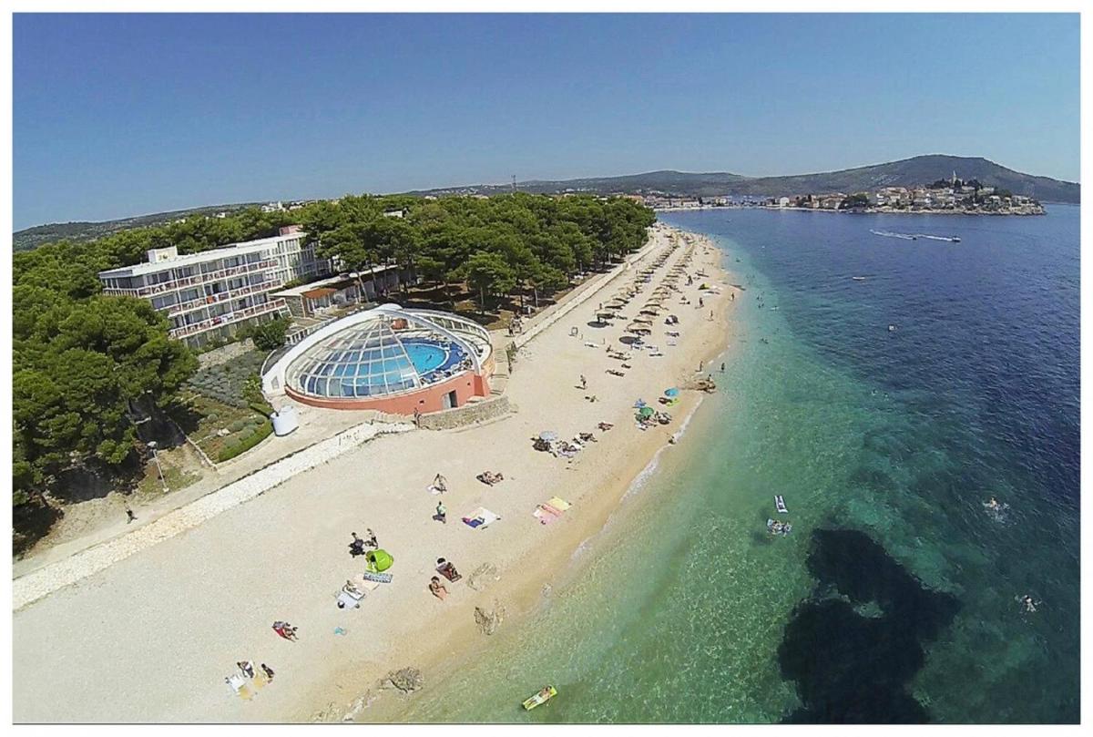 Apartments Buffalo - 150m to beach view 3