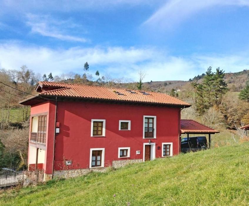La Riega II photo 1