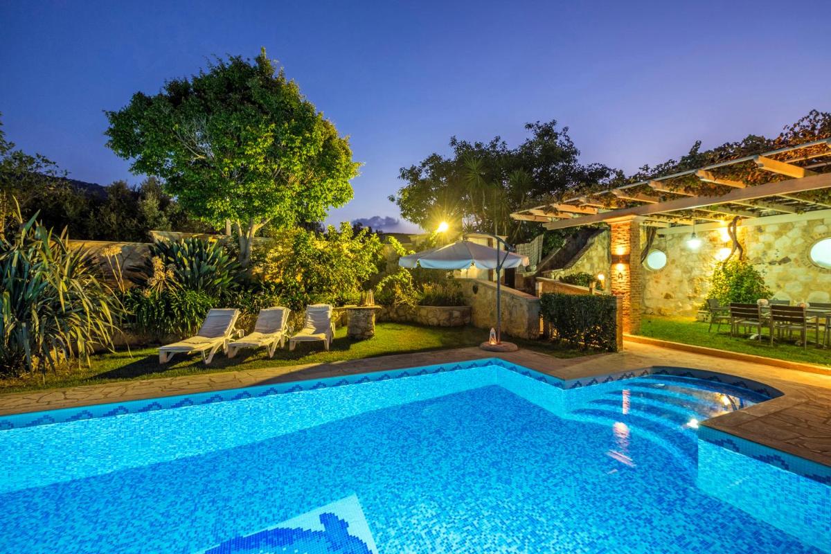 Niko’s Art Villa view 4