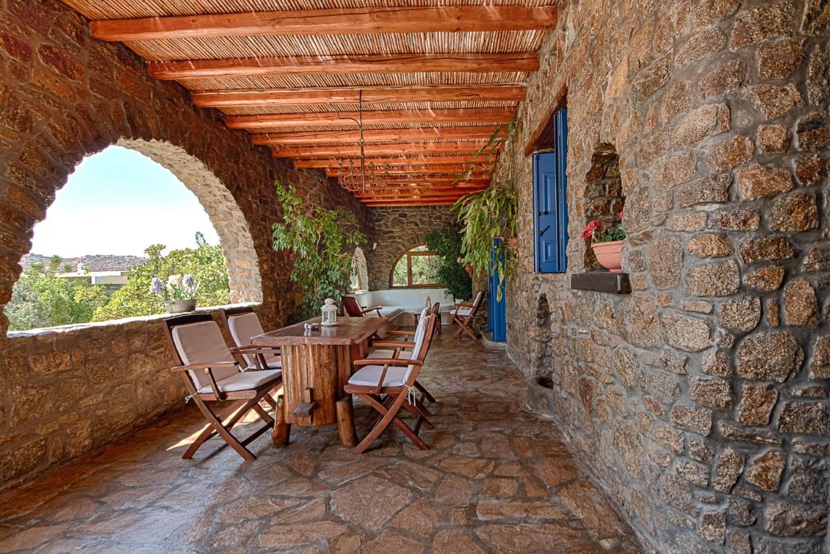 Mykonian Iros Suites & Villas