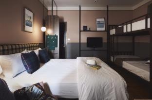 Josh Hotel 34
